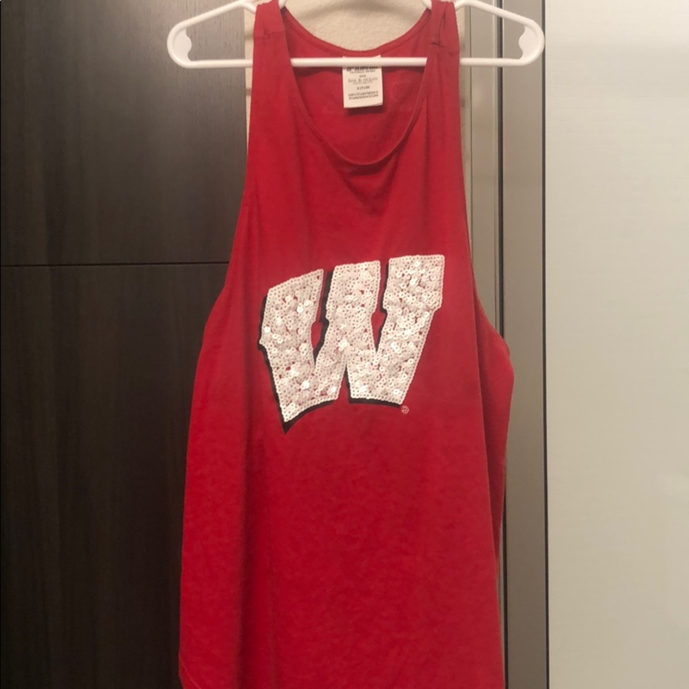 Small Red Wisconsin Badgers Flowy Razorback tank
